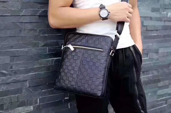 スーパーコピーブランドバッグ背面デザイン